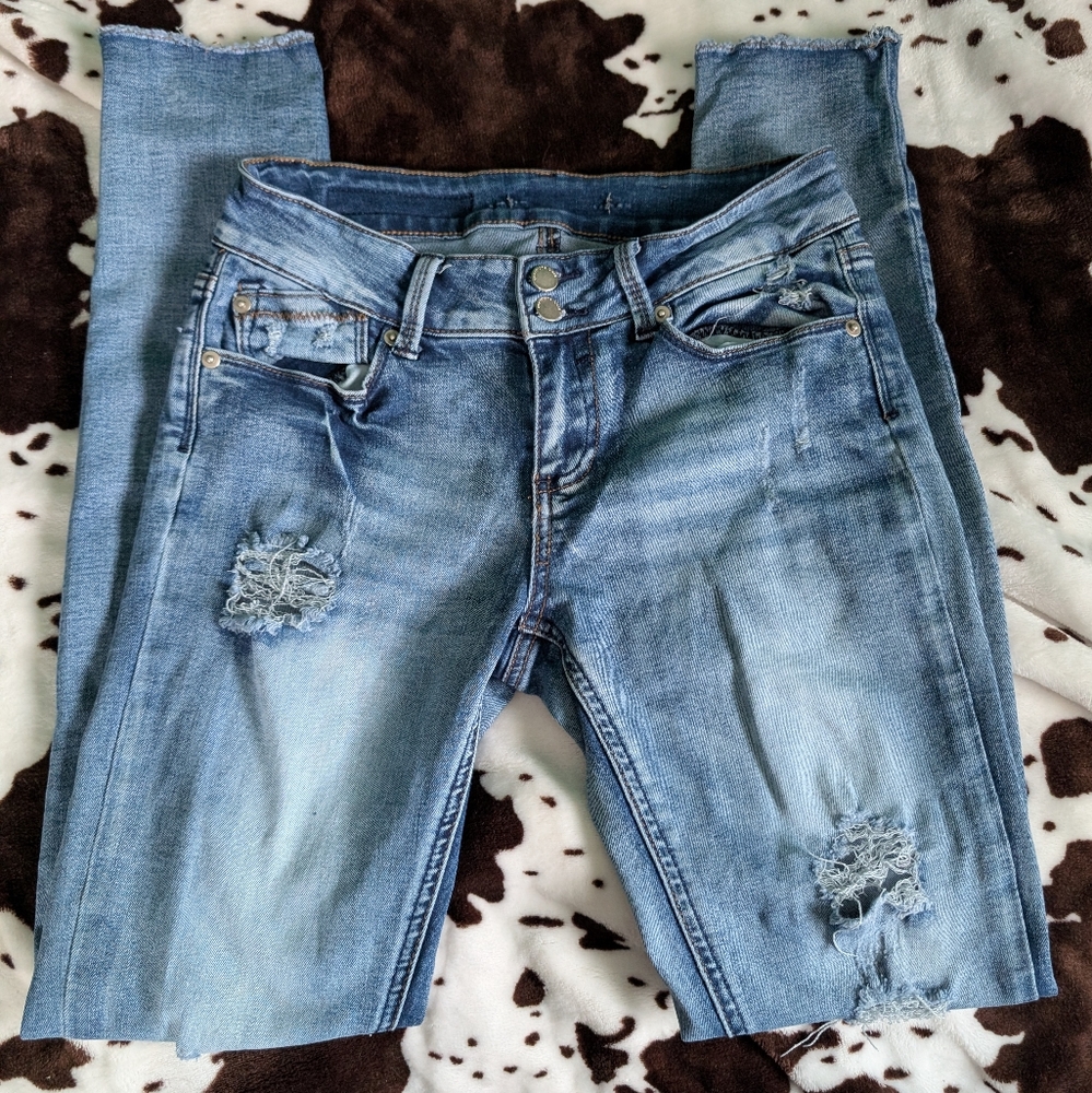 Rue 21 Distressed Women Jeans
